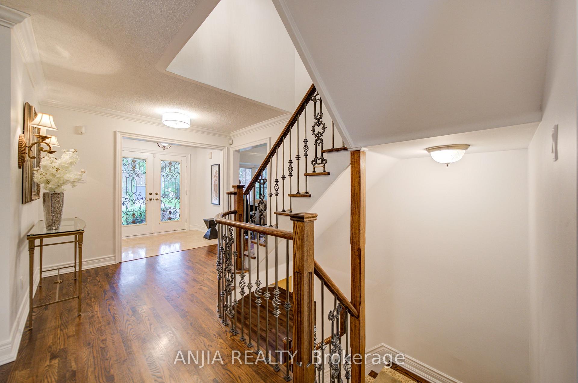 Photo 3 of 140 Reeve Drive, Markham, Markham Village — HOMEH