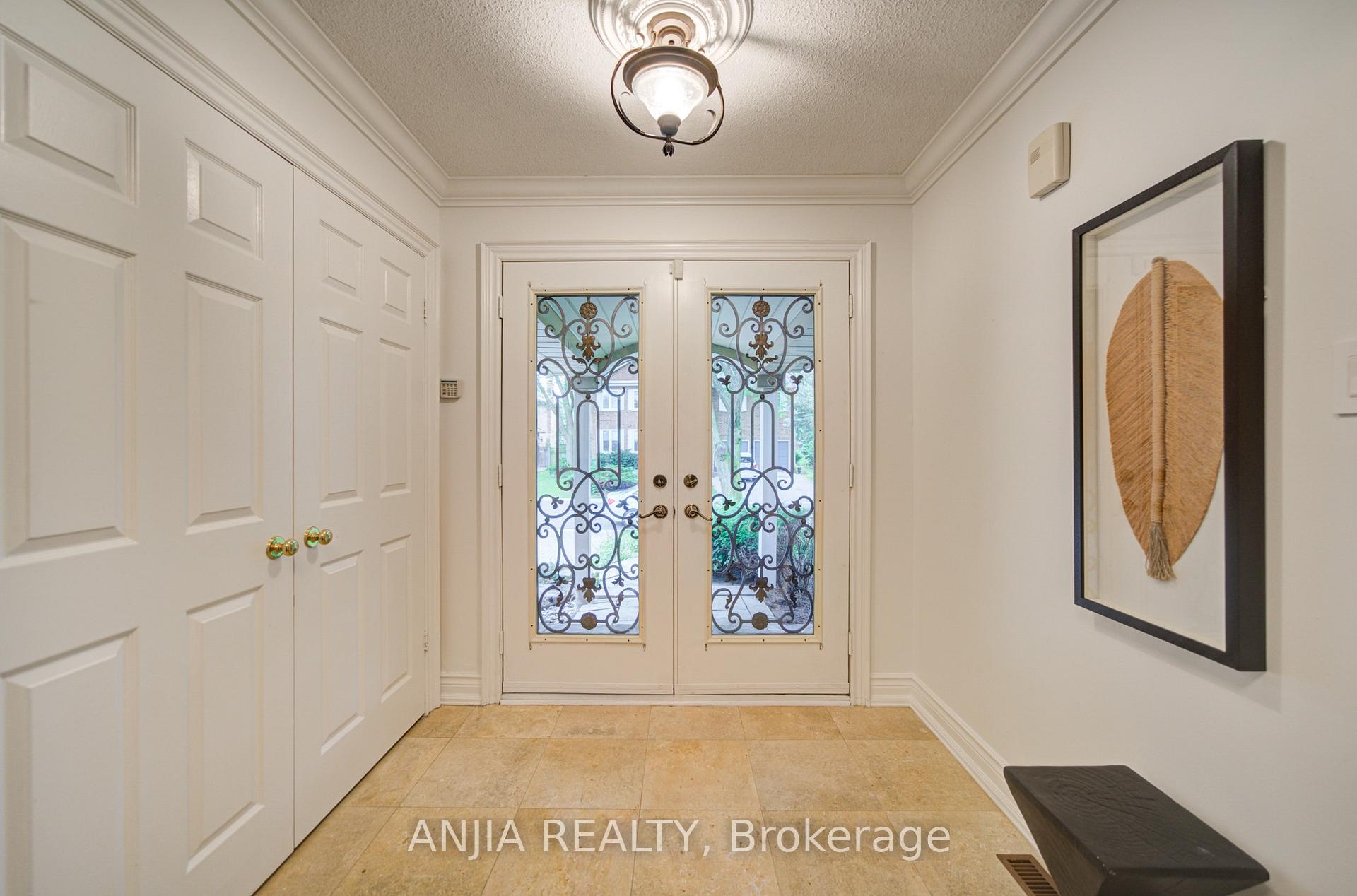 Photo 4 of 140 Reeve Drive, Markham, Markham Village — HOMEH