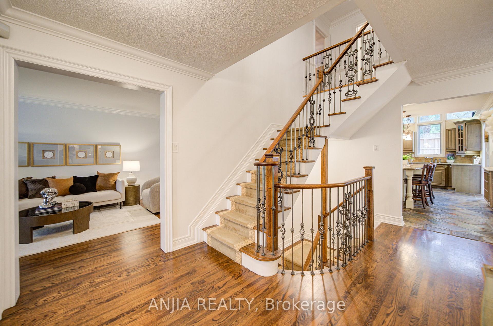 Photo 5 of 140 Reeve Drive, Markham, Markham Village — HOMEH