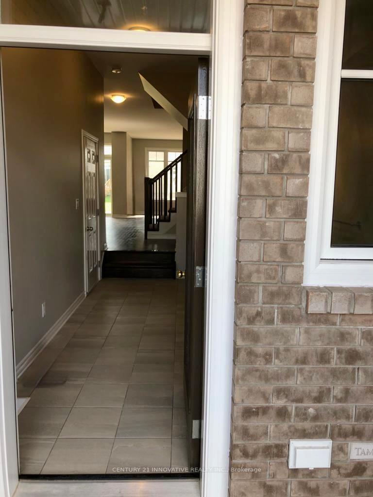 Photo 4 of 1520 Davenport Crescent, Kingston, City Northwest — HOMEH