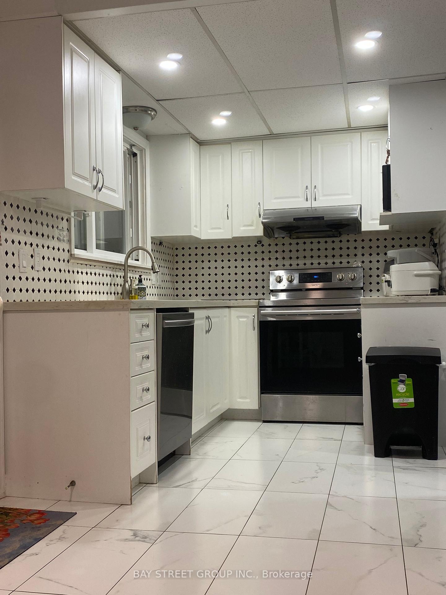 Photo 5 of 3412 Ellengale Drive, Mississauga, Erindale — HOMEH