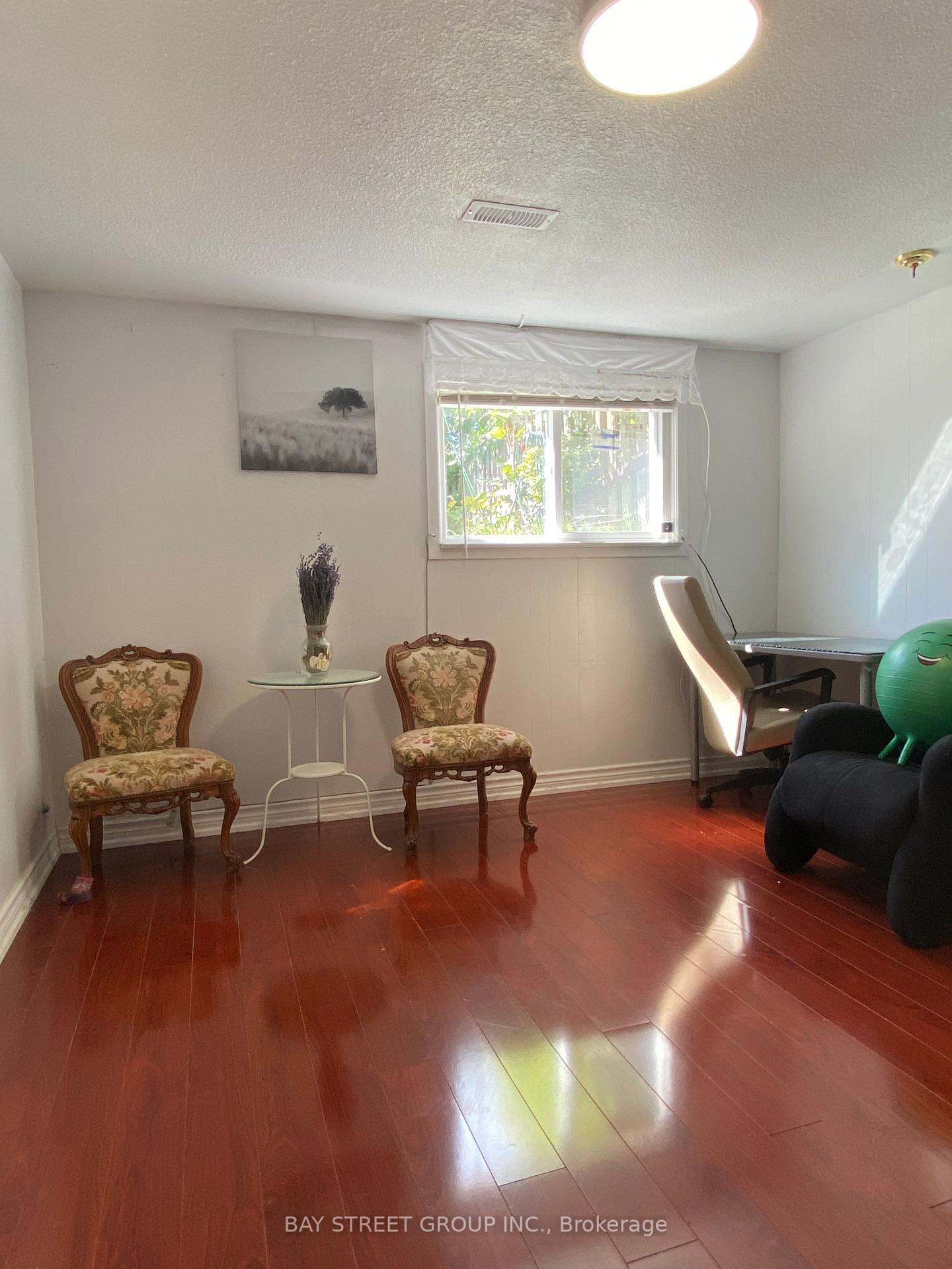 Photo 10 of 3412 Ellengale Drive, Mississauga, Erindale — HOMEH