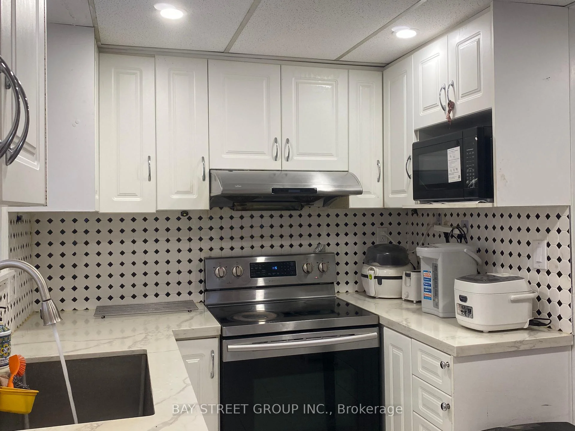 Photo 7 of 3412 Ellengale Drive, Mississauga, Erindale — HOMEH