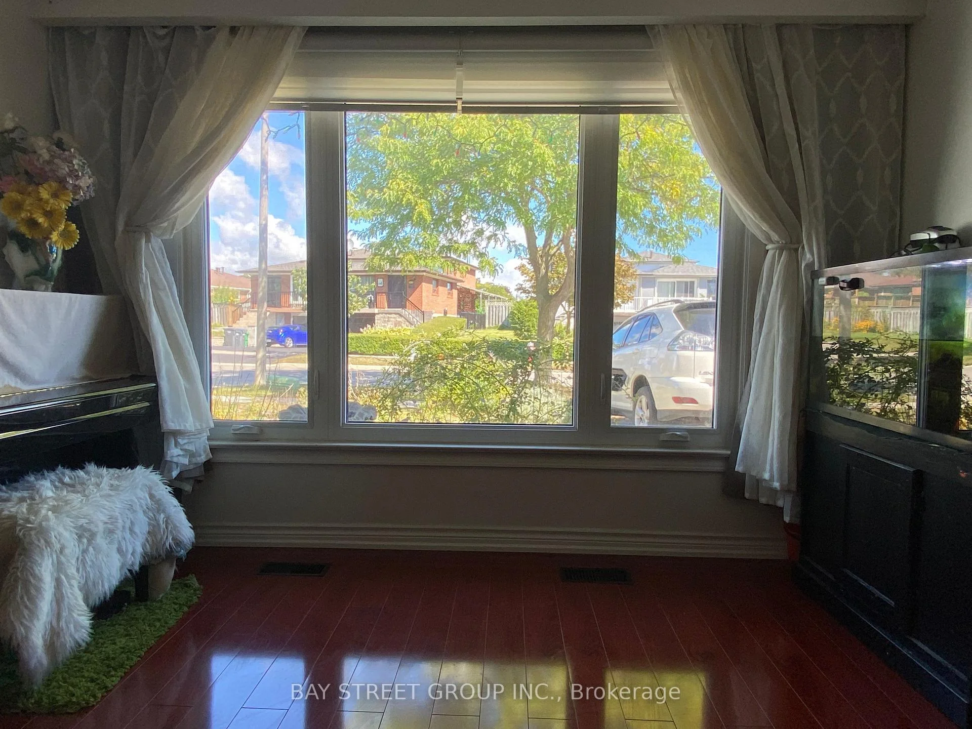 Photo 9 of 3412 Ellengale Drive, Mississauga, Erindale — HOMEH