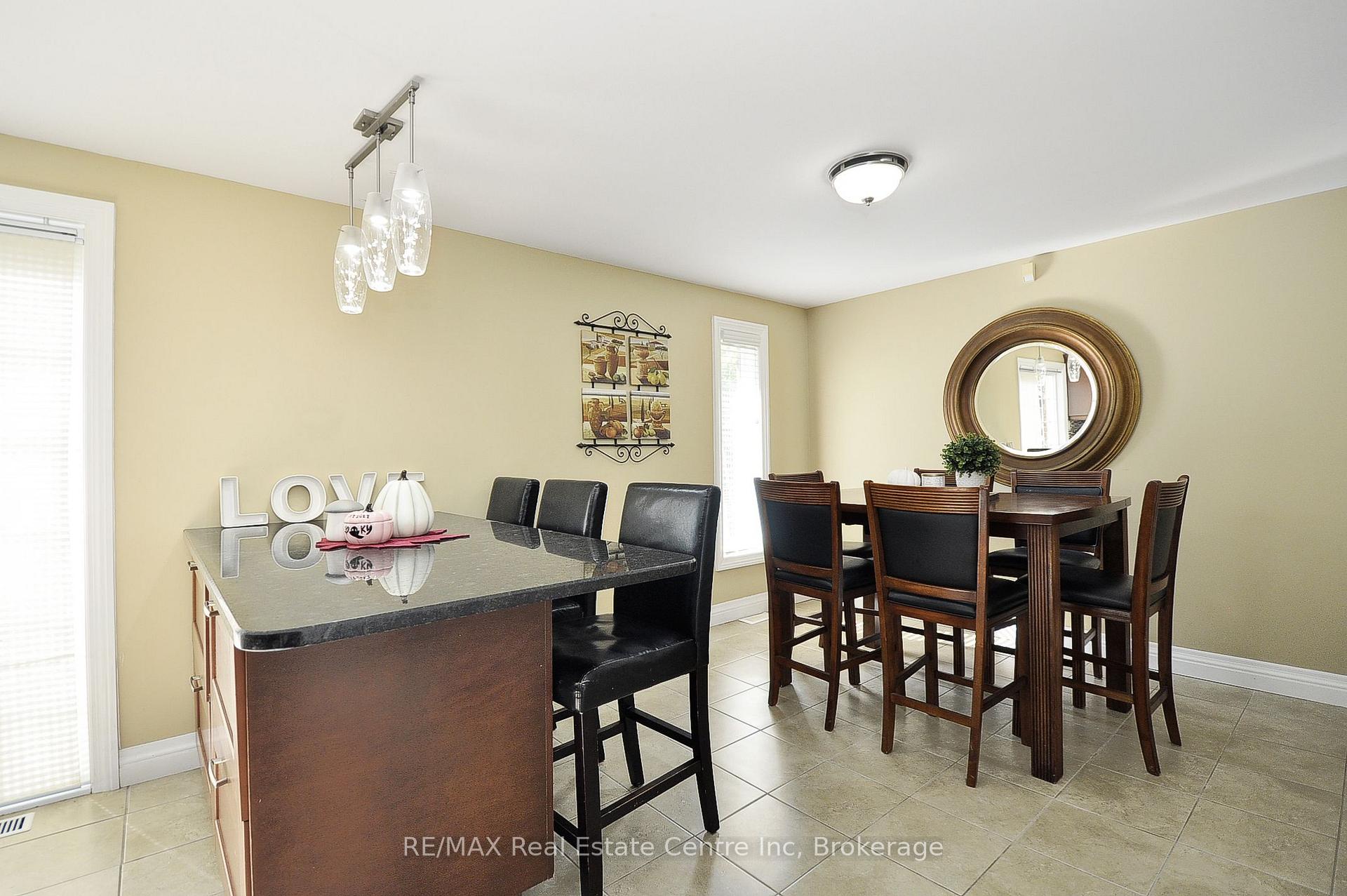 Photo 10 of 37 Woodcroft Place, Cambridge, Christopher-Champlain — HOMEH