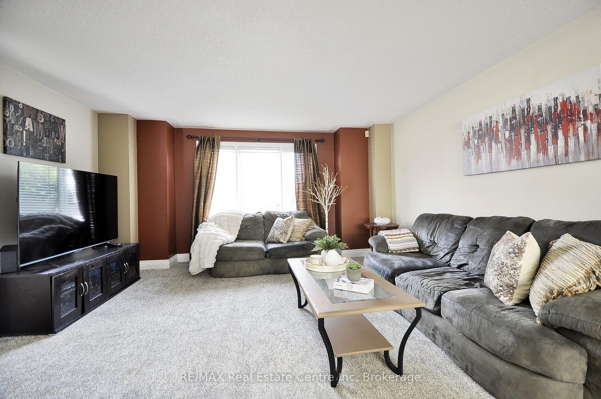 Photo 15 of 37 Woodcroft Place, Cambridge, Christopher-Champlain — HOMEH