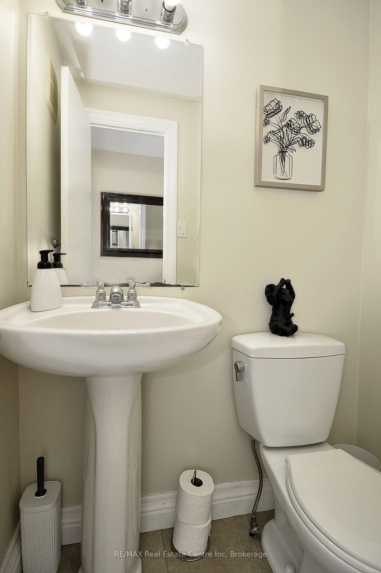 Photo 21 of 37 Woodcroft Place, Cambridge, Christopher-Champlain — HOMEH