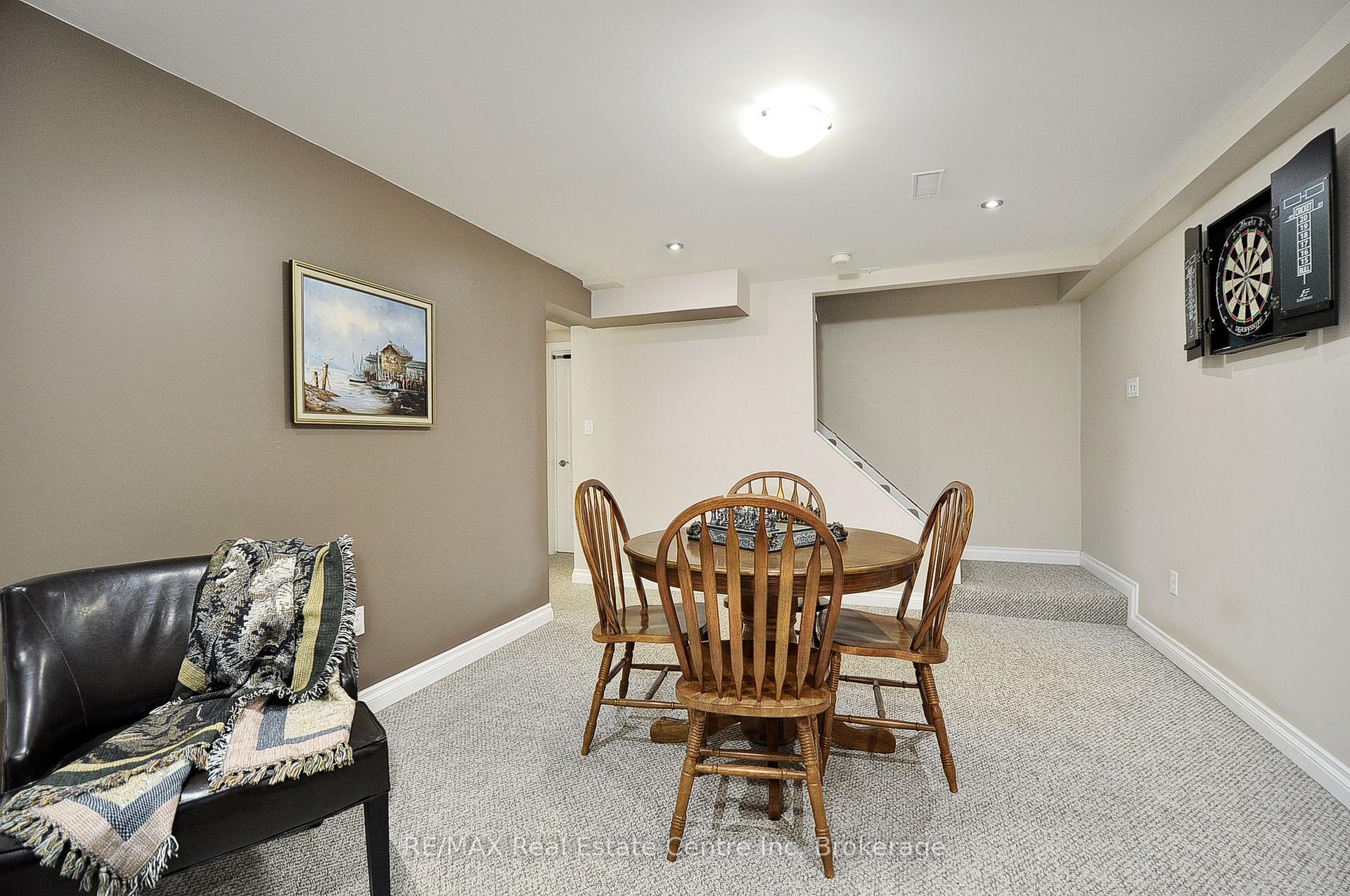 Photo 31 of 37 Woodcroft Place, Cambridge, Christopher-Champlain — HOMEH