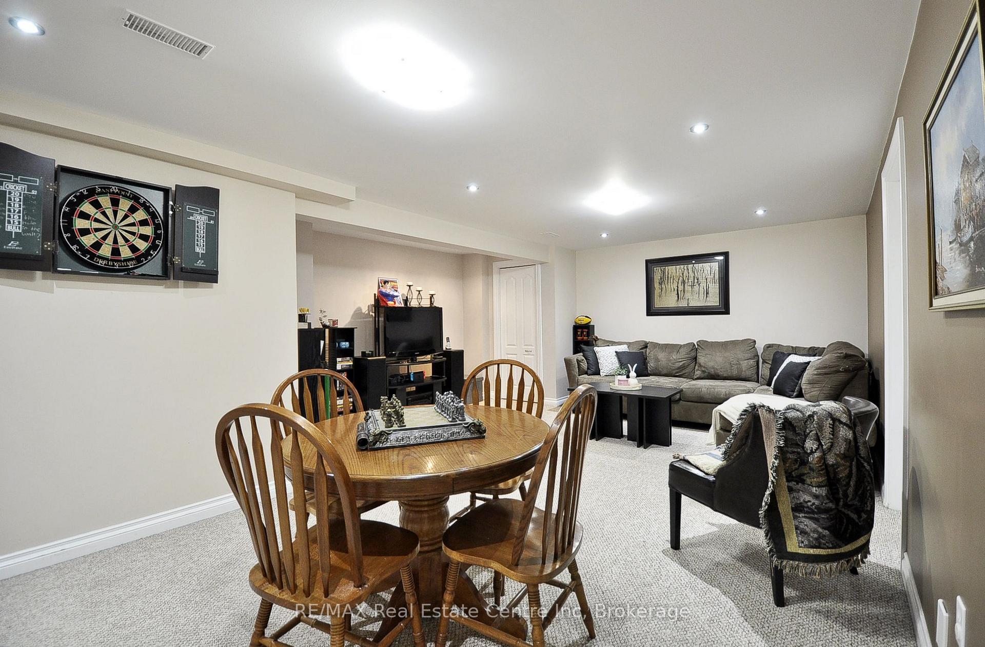 Photo 32 of 37 Woodcroft Place, Cambridge, Christopher-Champlain — HOMEH