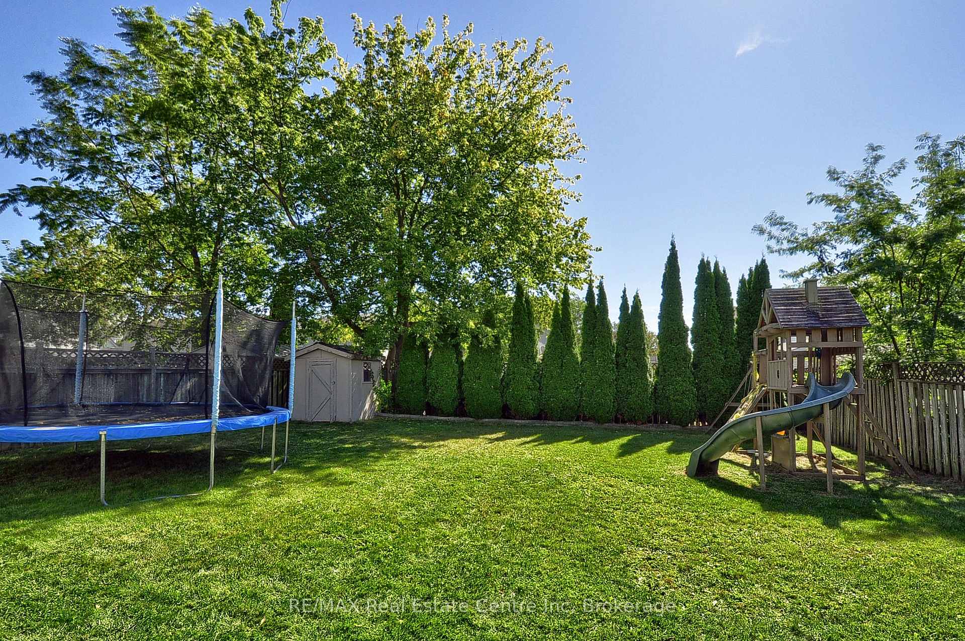 Photo 38 of 37 Woodcroft Place, Cambridge, Christopher-Champlain — HOMEH