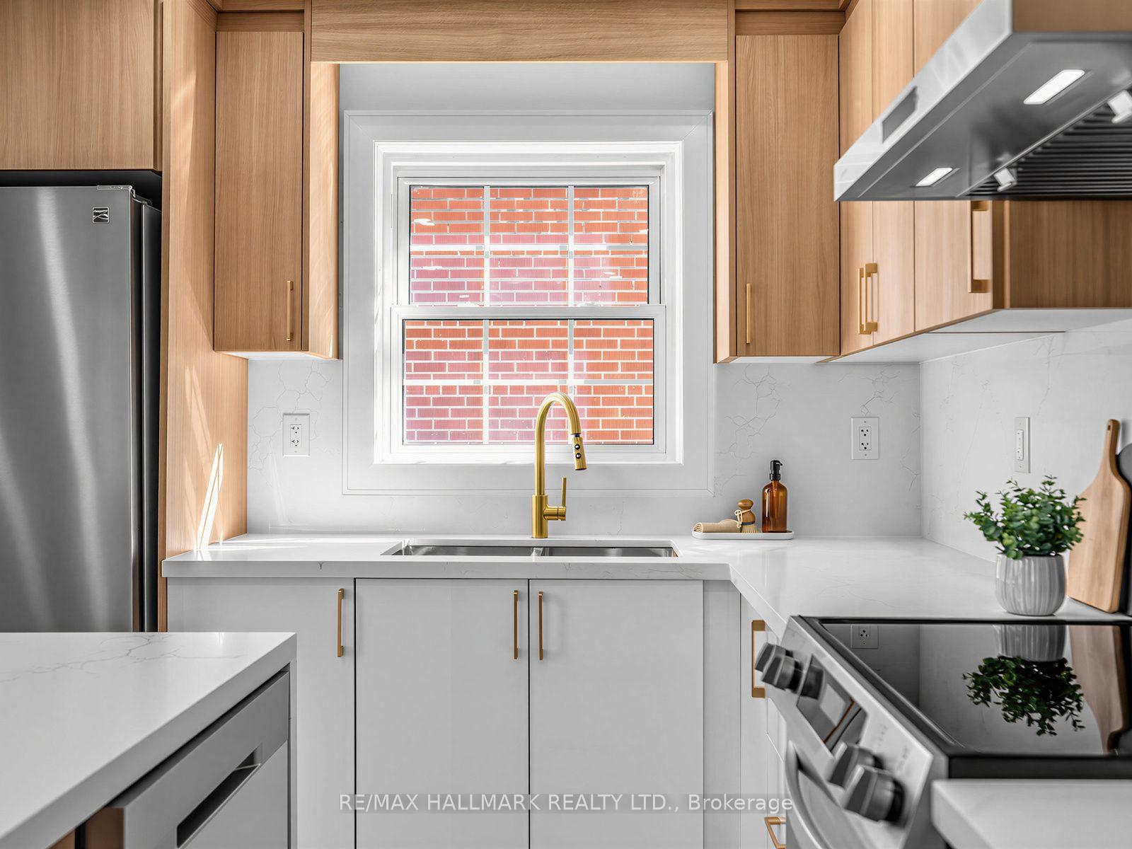 Photo 8 of 109 Glencrest Boulevard, Toronto, O'Connor-Parkview — HOMEH