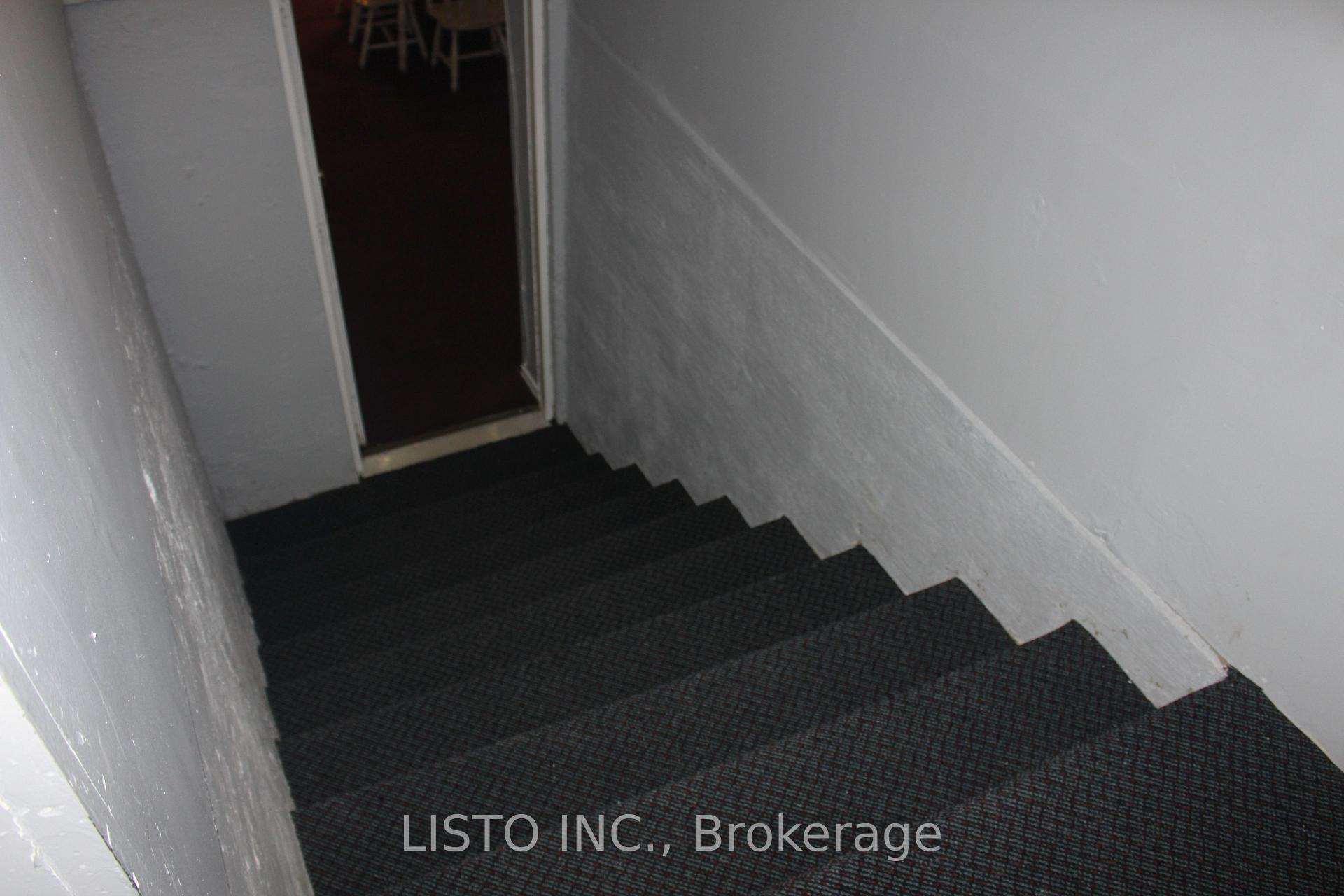 Photo 13 of 63 Ebby Avenue, Brampton, Heart Lake West — HOMEH