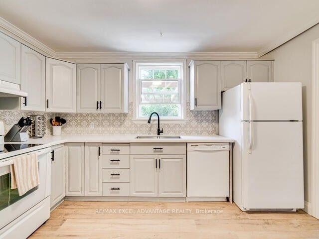 Photo 3 of Unit Main, 55 Aberdeen Street, Oshawa, O'Neill — HOMEH