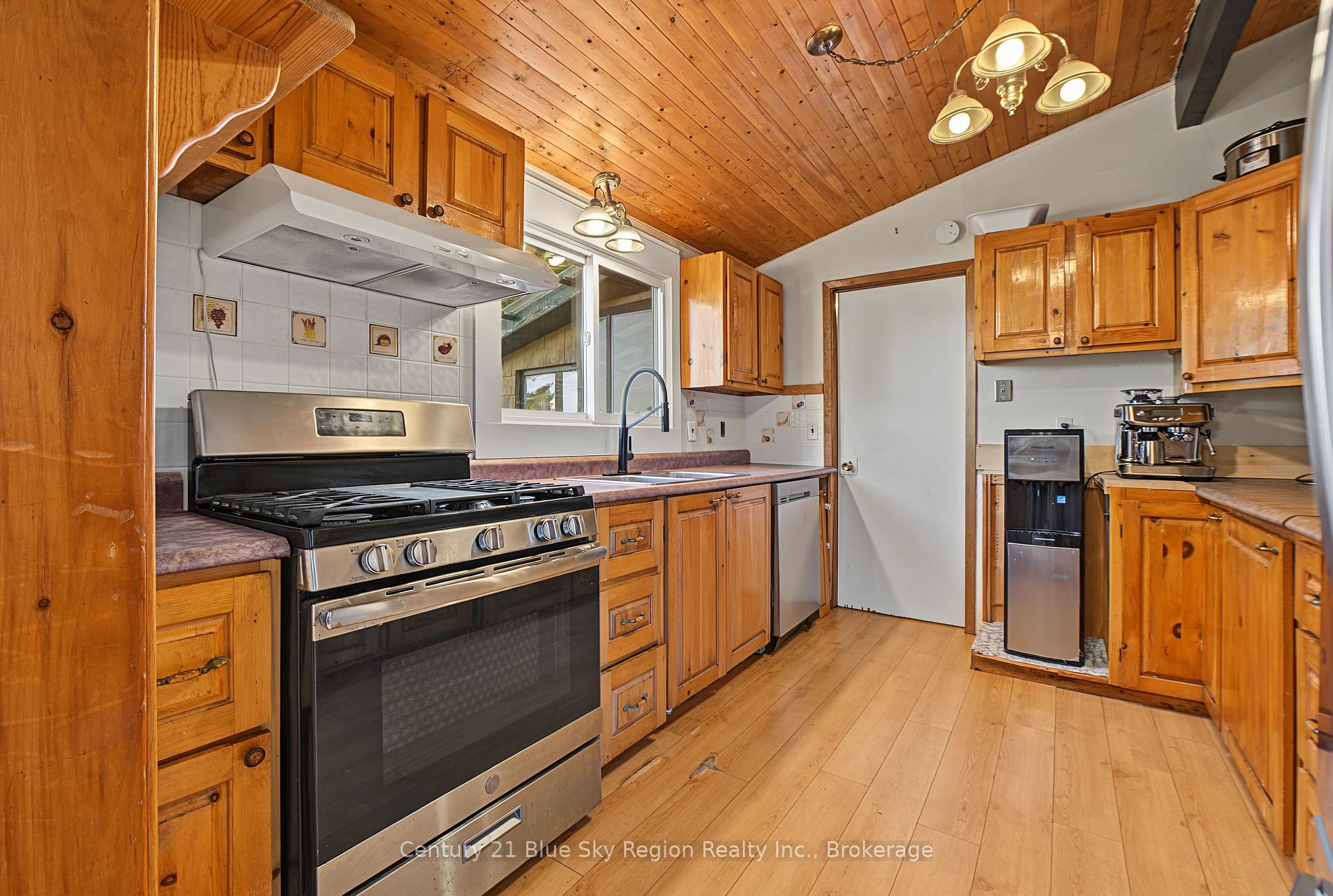 Photo 16 of 994 Chiswick Line, Powassan — HOMEH