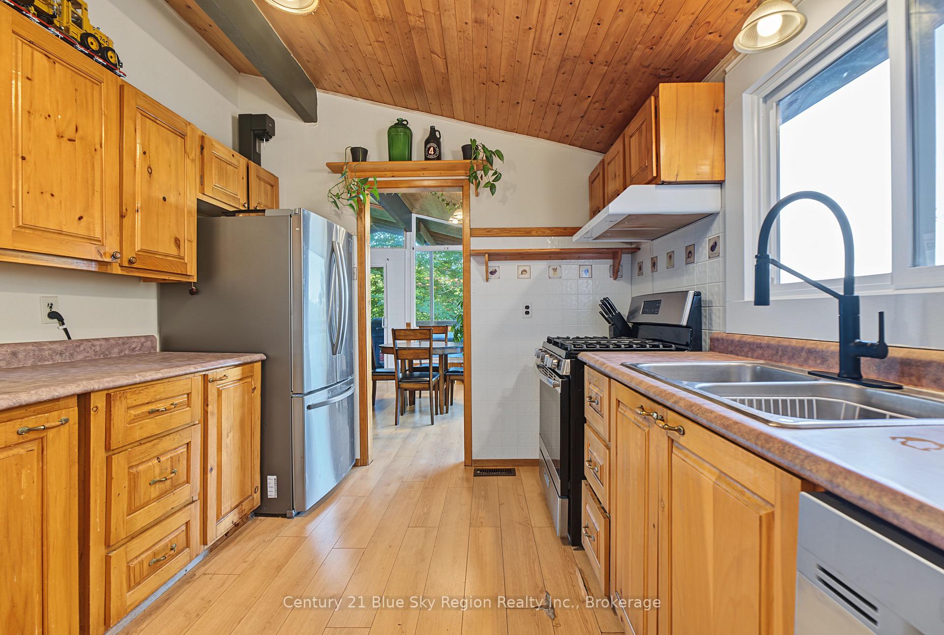 Photo 17 of 994 Chiswick Line, Powassan — HOMEH