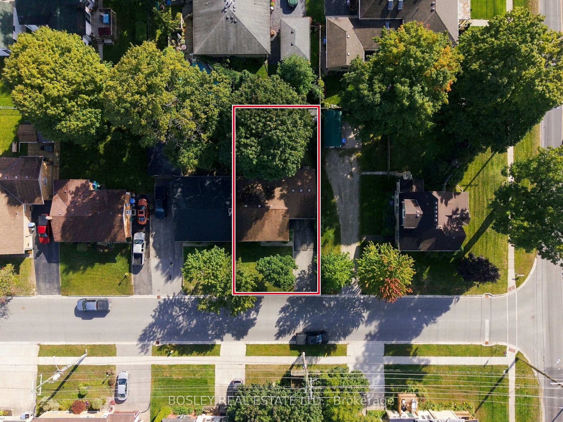 Photo 3 of 229 Drury Lane, Strathroy-Caradoc, NW — HOMEH