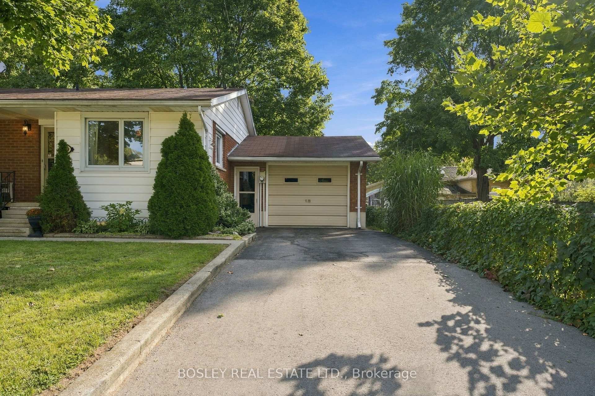 Photo 5 of 229 Drury Lane, Strathroy-Caradoc, NW — HOMEH