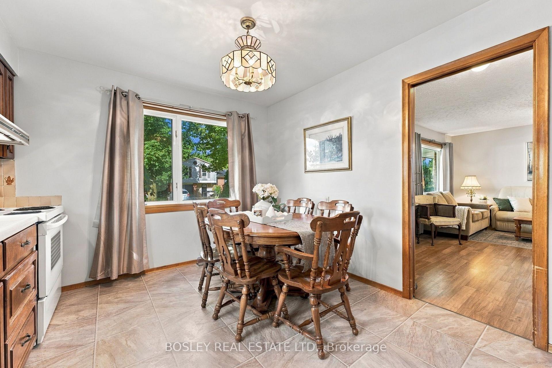 Photo 11 of 229 Drury Lane, Strathroy-Caradoc, NW — HOMEH