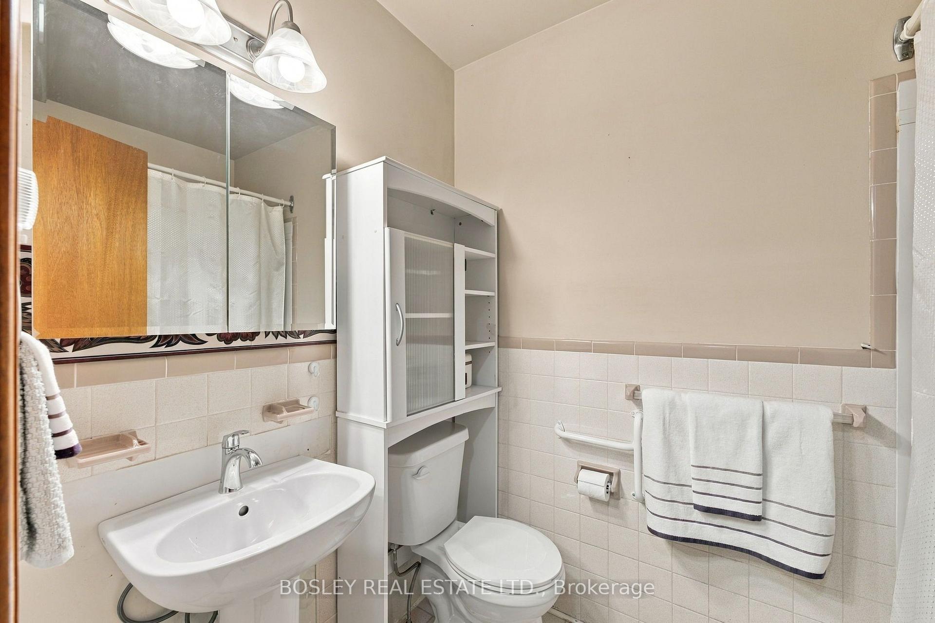 Photo 20 of 229 Drury Lane, Strathroy-Caradoc, NW — HOMEH