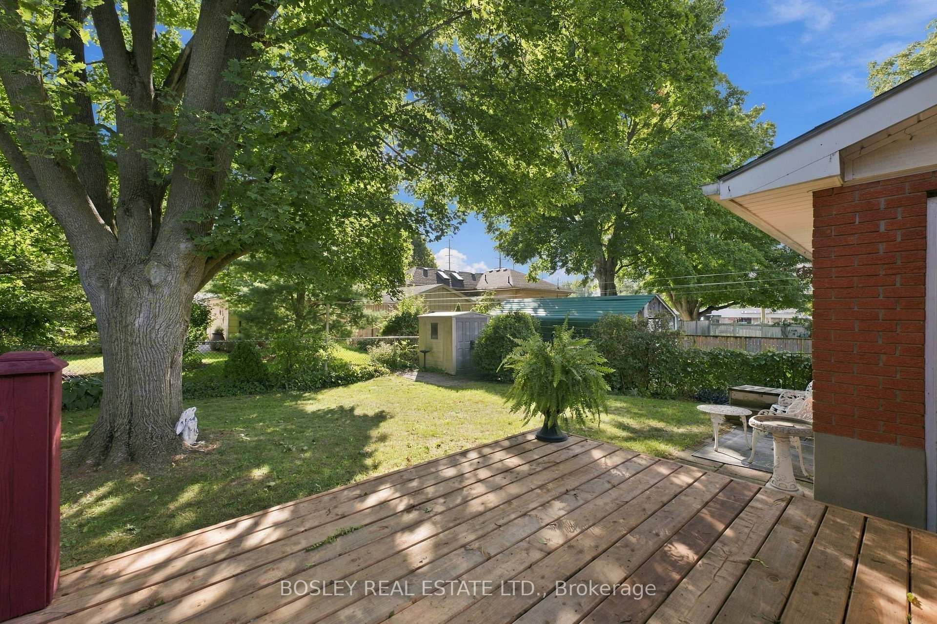 Photo 35 of 229 Drury Lane, Strathroy-Caradoc, NW — HOMEH
