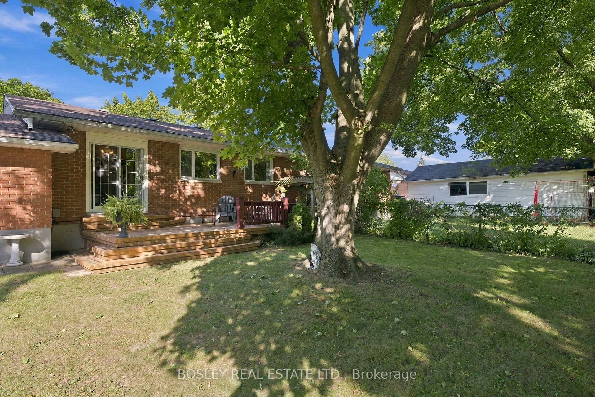 Photo 36 of 229 Drury Lane, Strathroy-Caradoc, NW — HOMEH