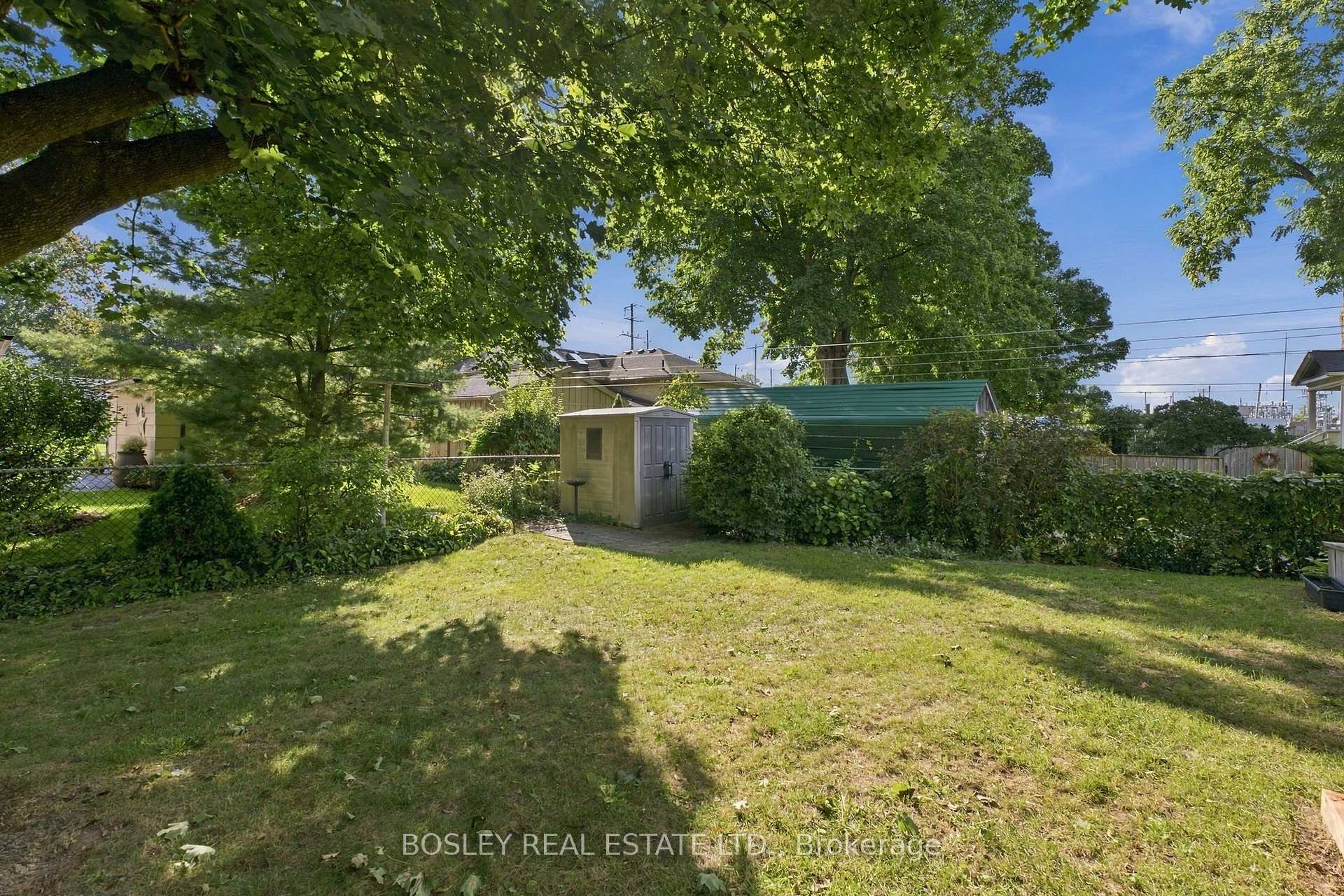 Photo 38 of 229 Drury Lane, Strathroy-Caradoc, NW — HOMEH