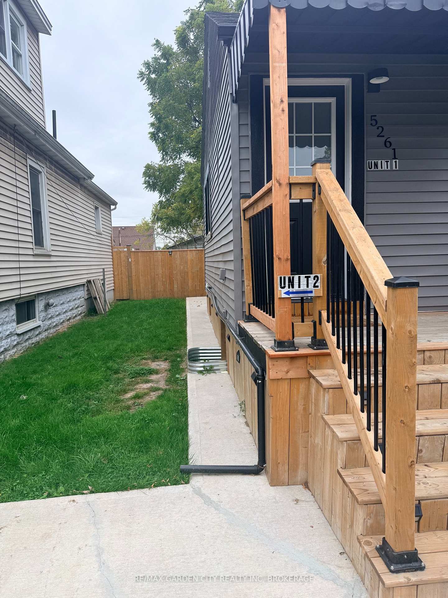 Photo 13 of 5261 Buchanan Avenue, Niagara Falls, Cherrywood — HOMEH