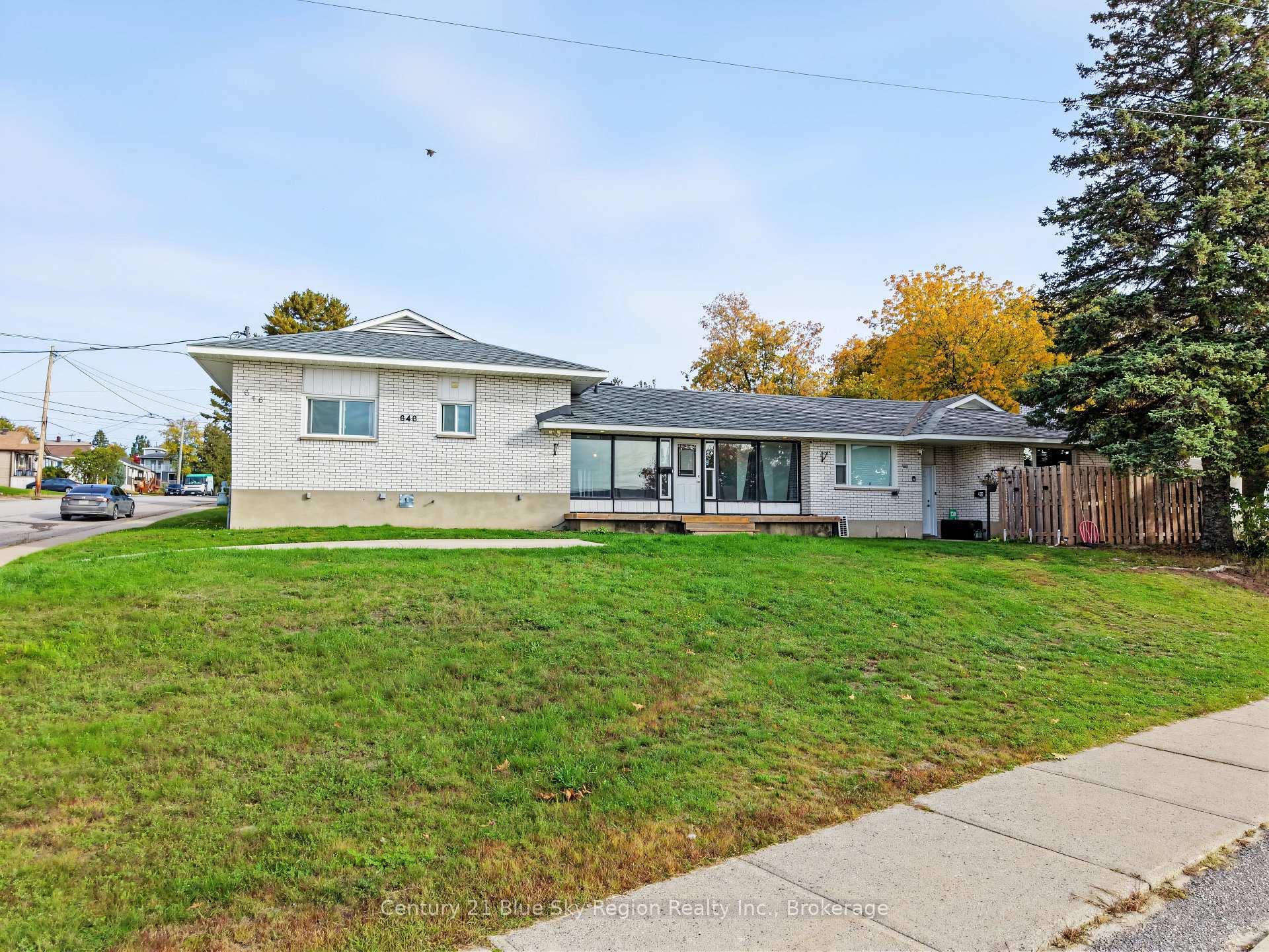 Photo 1 of 646 High Street, North Bay, Central — HOMEH