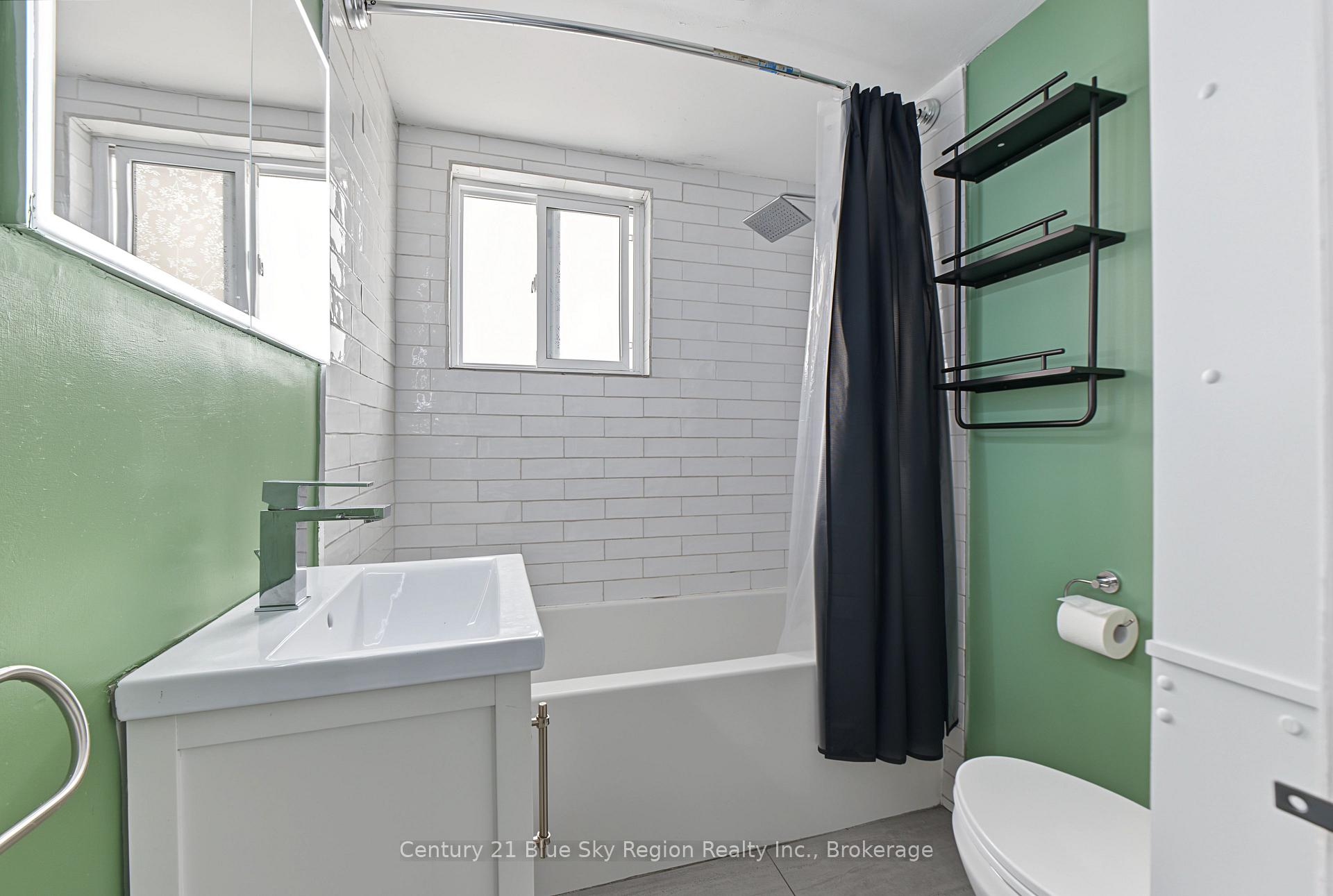 Photo 13 of 646 High Street, North Bay, Central — HOMEH