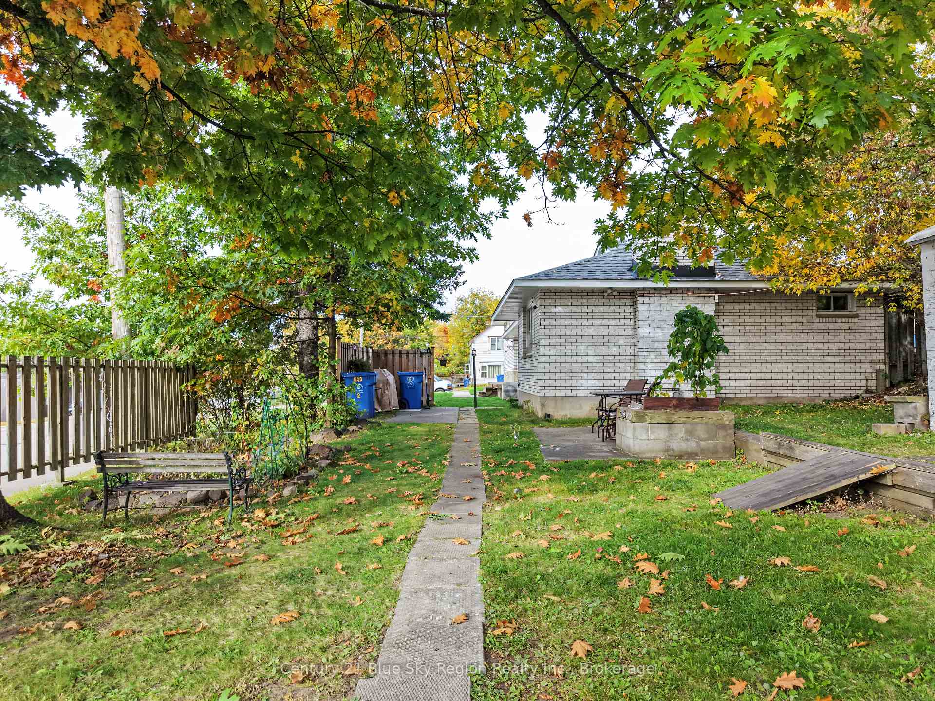Photo 33 of 646 High Street, North Bay, Central — HOMEH