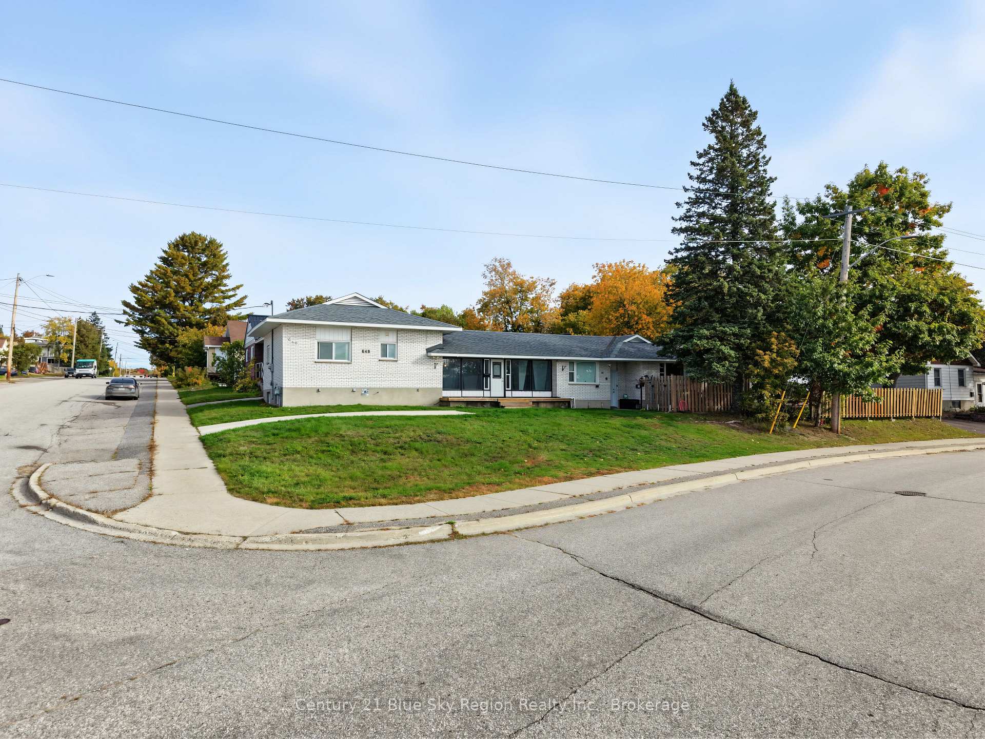 Photo 35 of 646 High Street, North Bay, Central — HOMEH