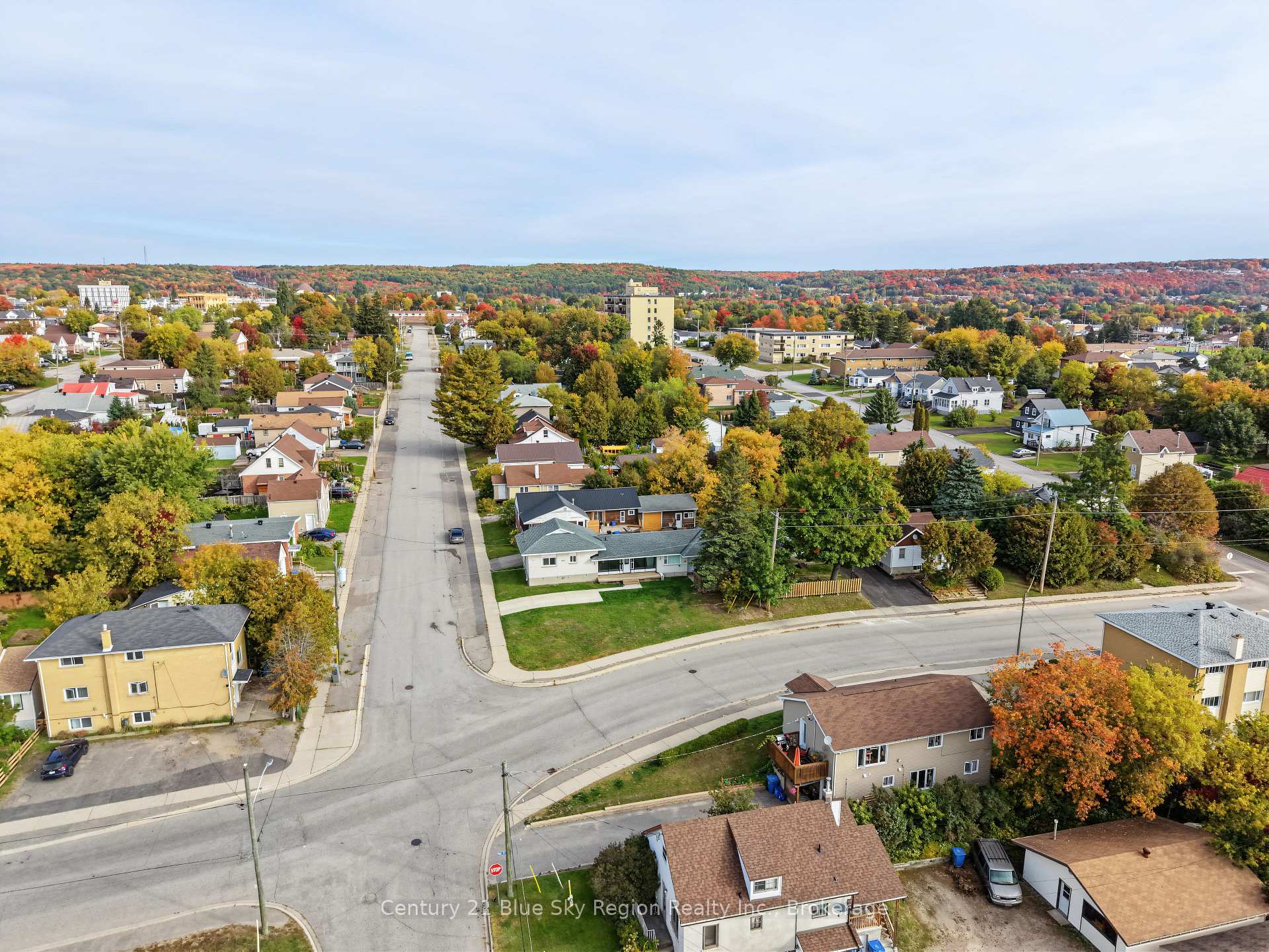 Photo 41 of 646 High Street, North Bay, Central — HOMEH