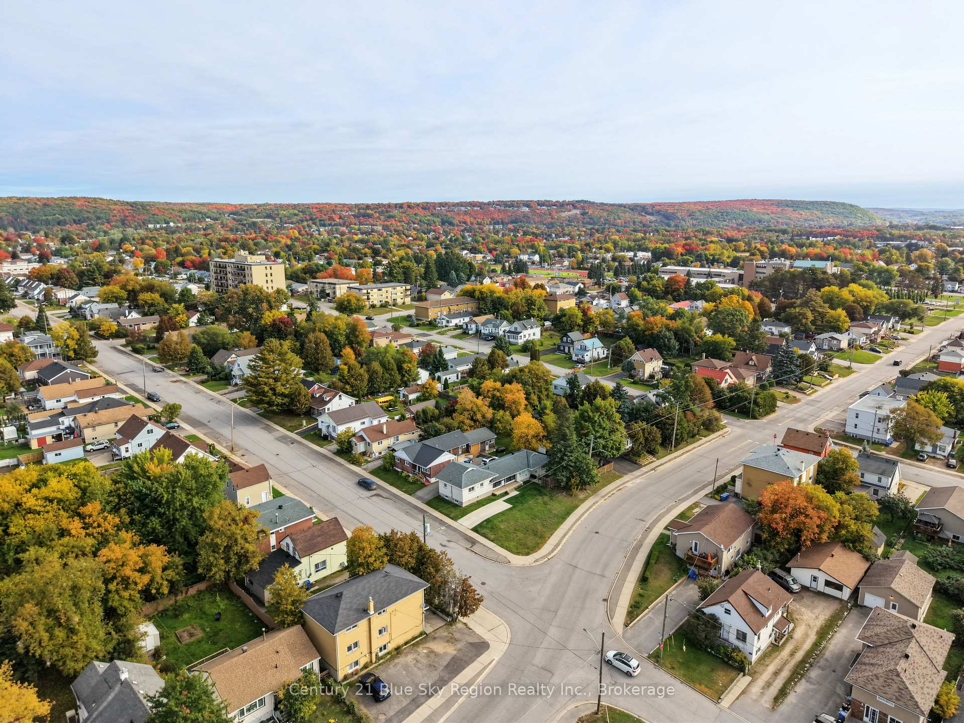 Photo 43 of 646 High Street, North Bay, Central — HOMEH