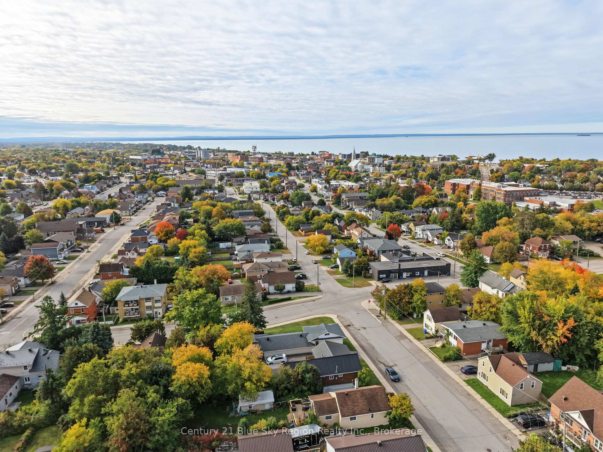 Photo 44 of 646 High Street, North Bay, Central — HOMEH