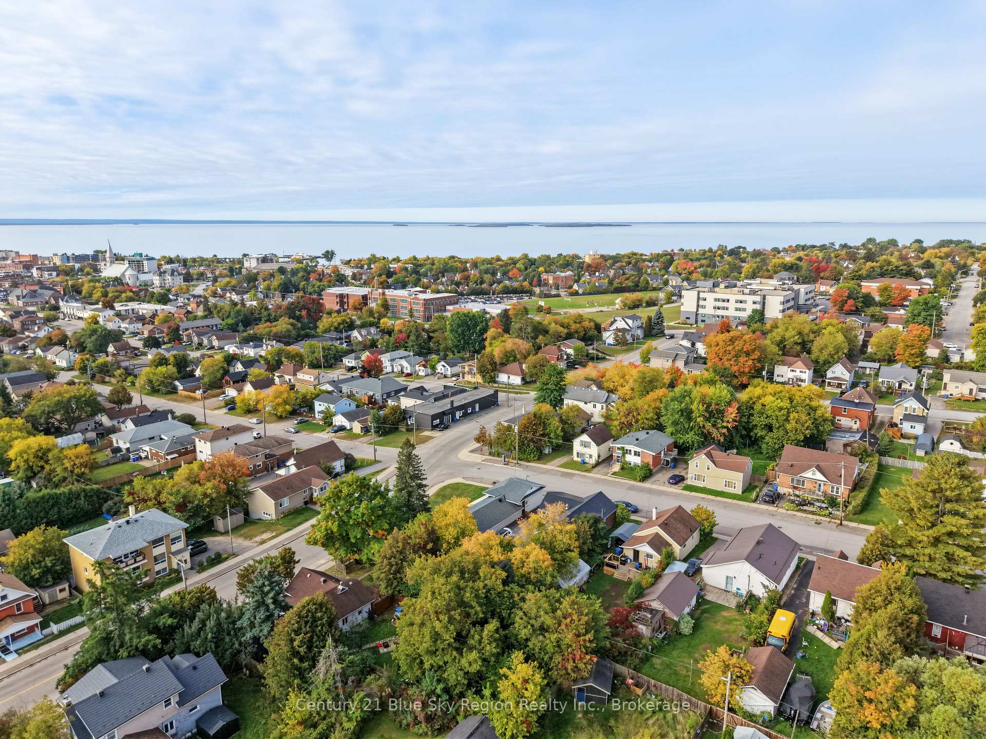 Photo 45 of 646 High Street, North Bay, Central — HOMEH