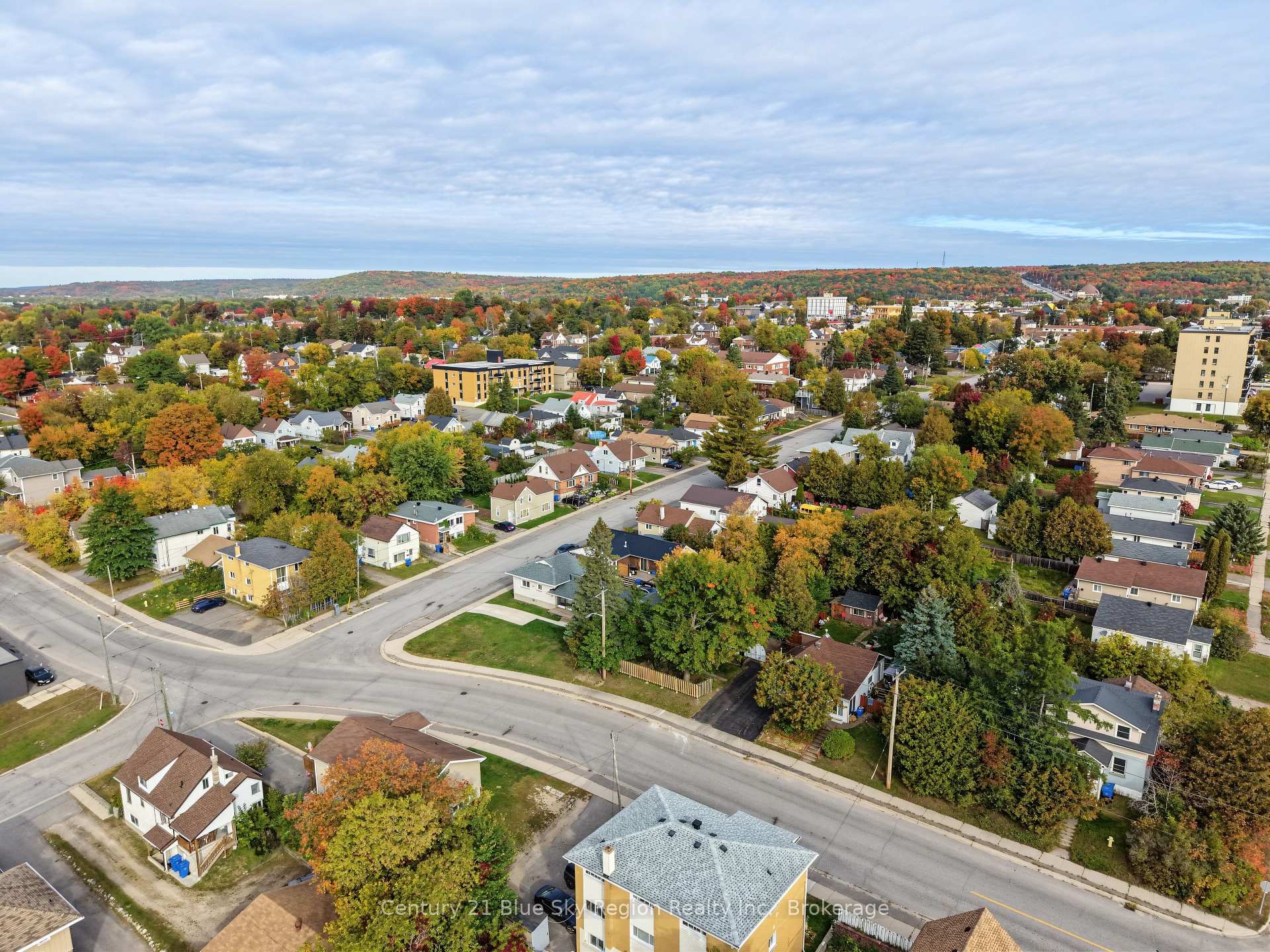 Photo 46 of 646 High Street, North Bay, Central — HOMEH