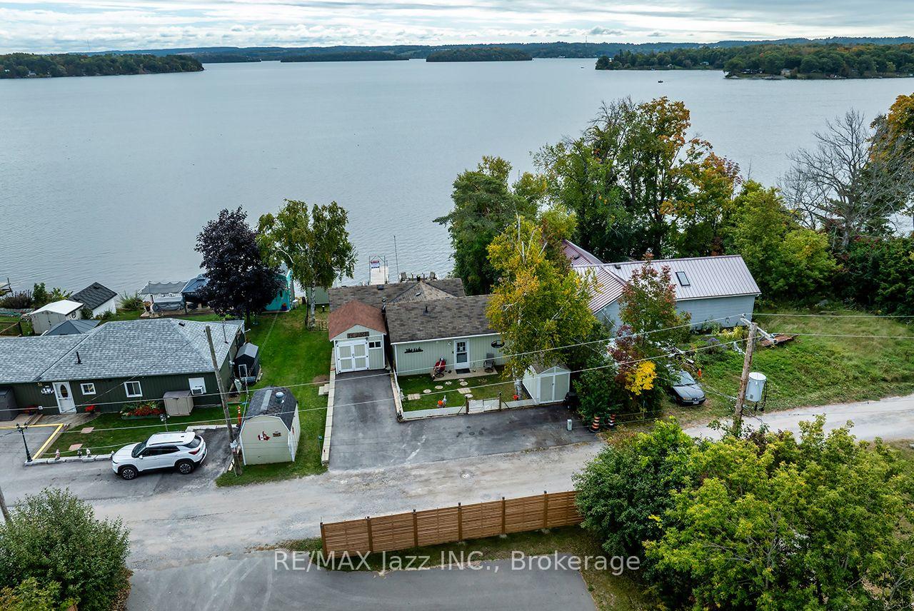 Photo 3 of 923 Silver Leaf Drive, Otonabee-South Monaghan — HOMEH
