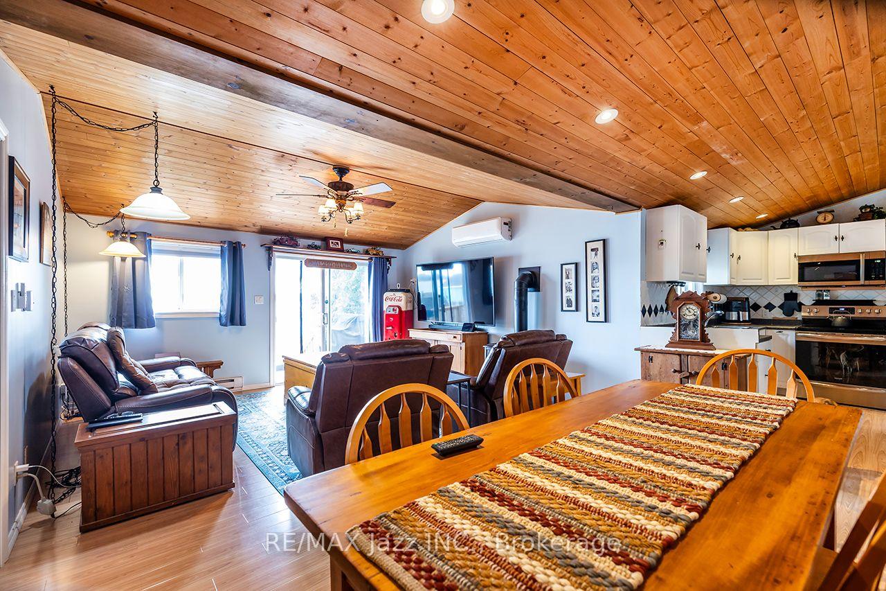Photo 19 of 923 Silver Leaf Drive, Otonabee-South Monaghan — HOMEH