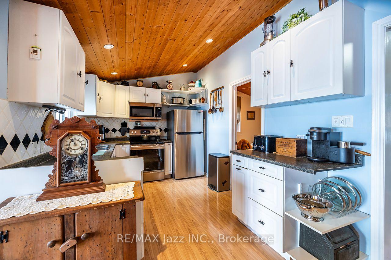 Photo 25 of 923 Silver Leaf Drive, Otonabee-South Monaghan — HOMEH