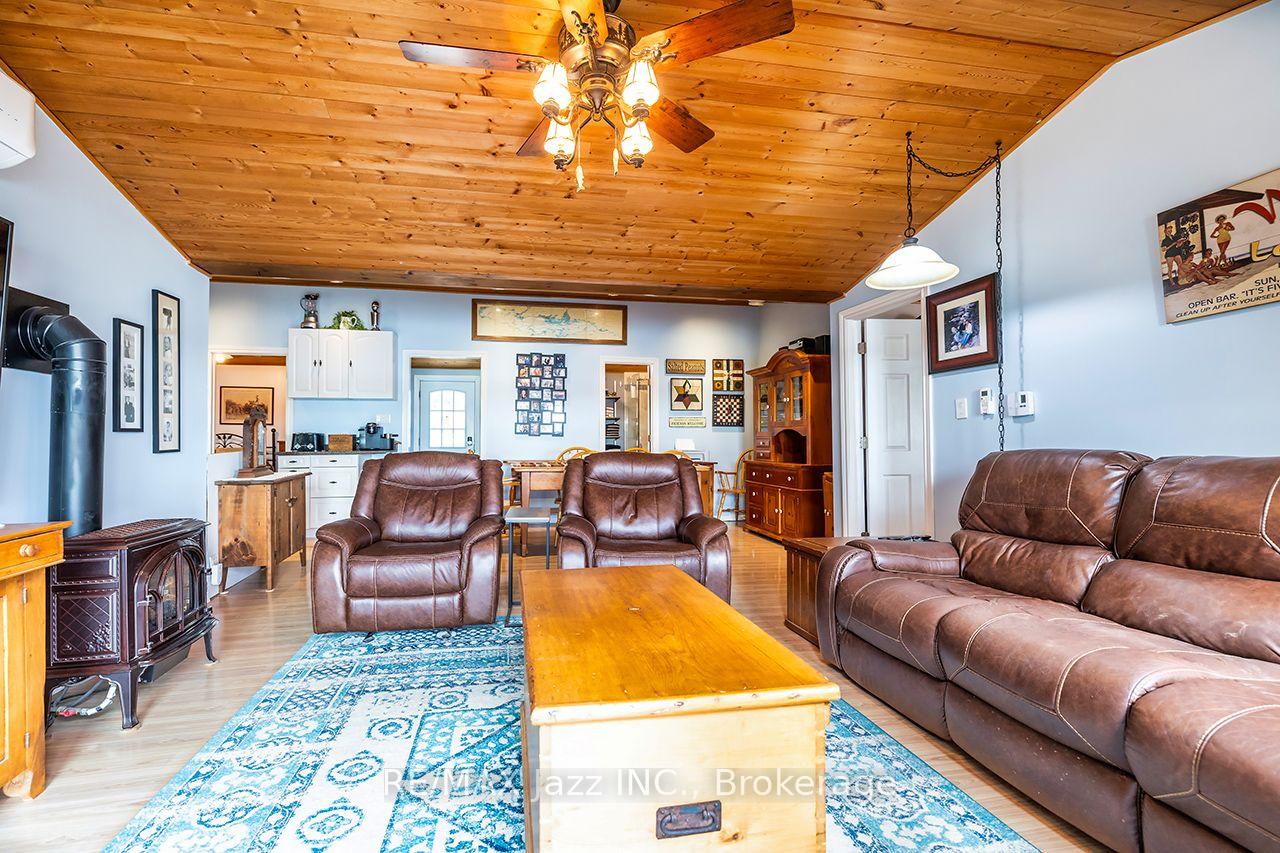 Photo 32 of 923 Silver Leaf Drive, Otonabee-South Monaghan — HOMEH