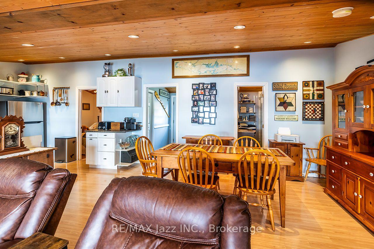 Photo 33 of 923 Silver Leaf Drive, Otonabee-South Monaghan — HOMEH