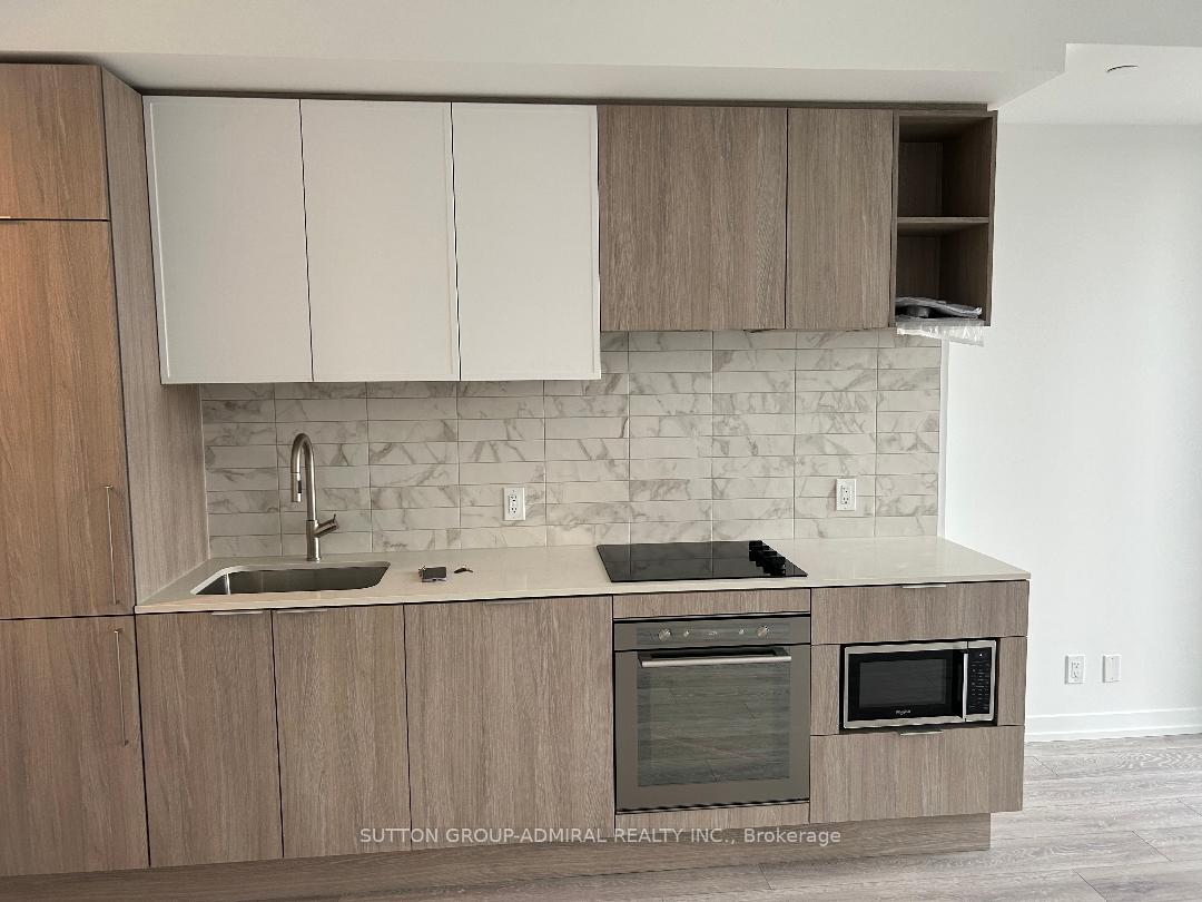 Photo 2 of Unit 917, 2020 Bathurst Street, Toronto, The Annex — HOMEH