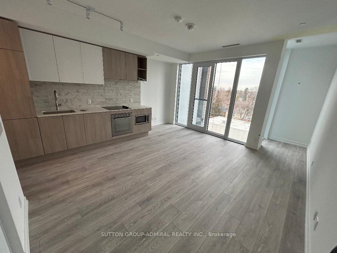 Photo 3 of Unit 917, 2020 Bathurst Street, Toronto, The Annex — HOMEH