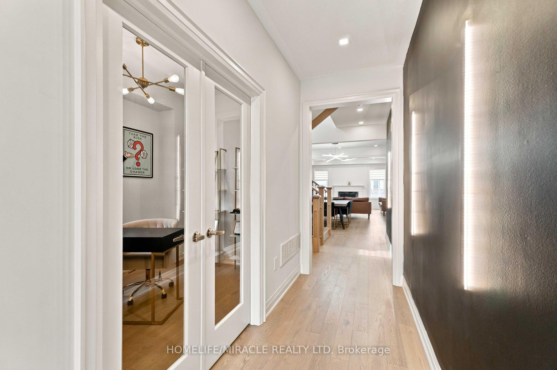 Photo 7 of 19 Kenesky Drive, Hamilton, Waterdown — HOMEH