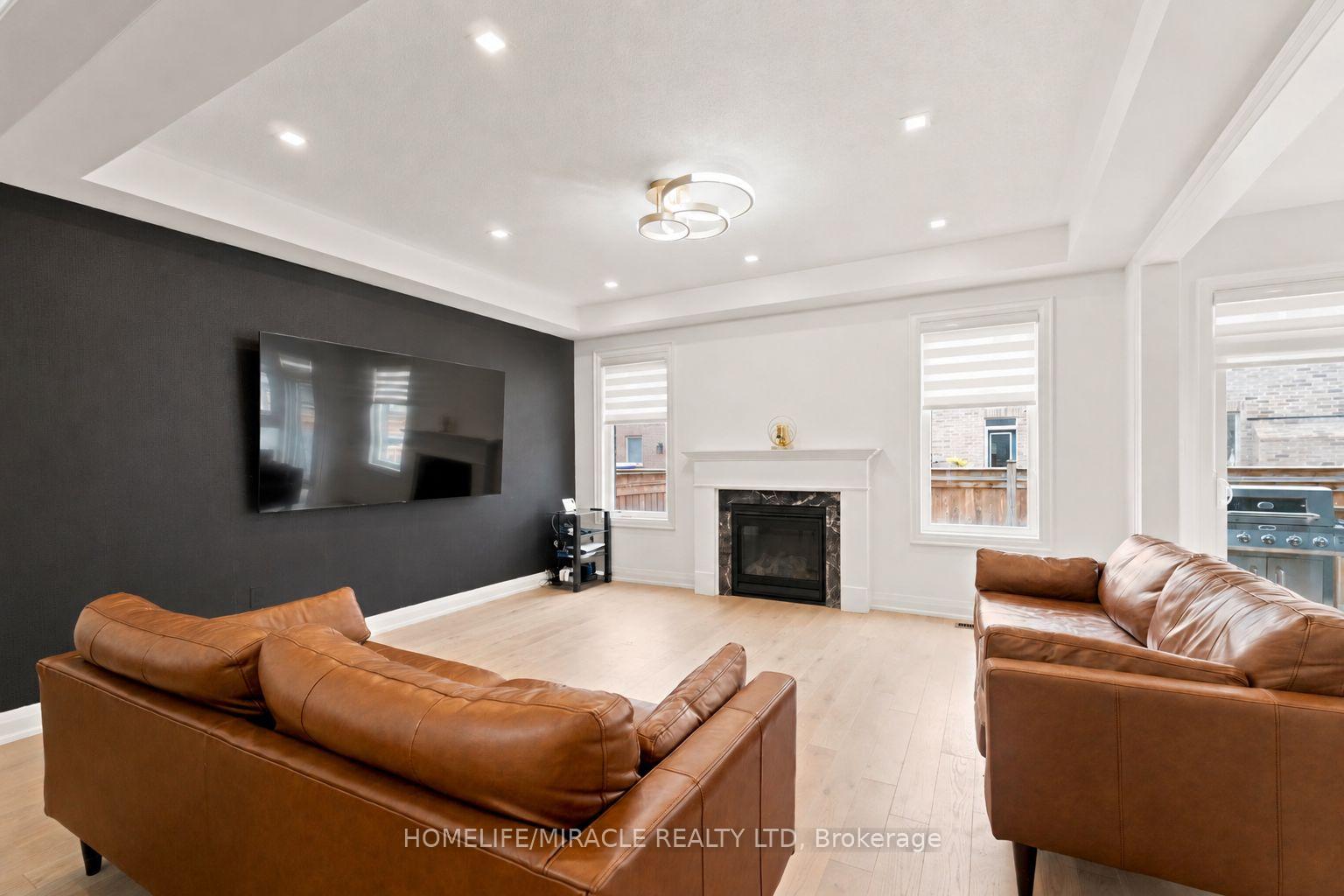 Photo 14 of 19 Kenesky Drive, Hamilton, Waterdown — HOMEH