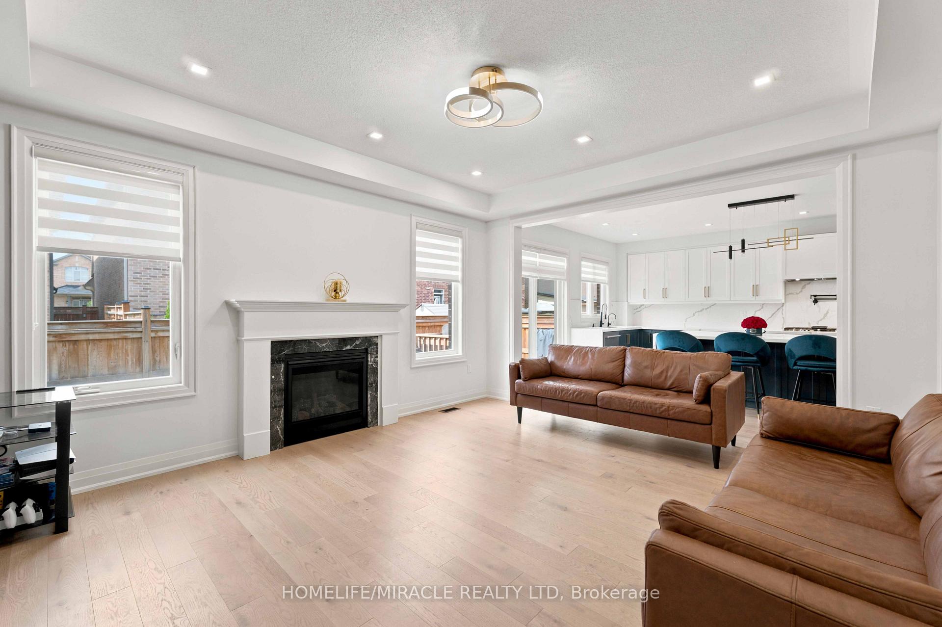 Photo 17 of 19 Kenesky Drive, Hamilton, Waterdown — HOMEH