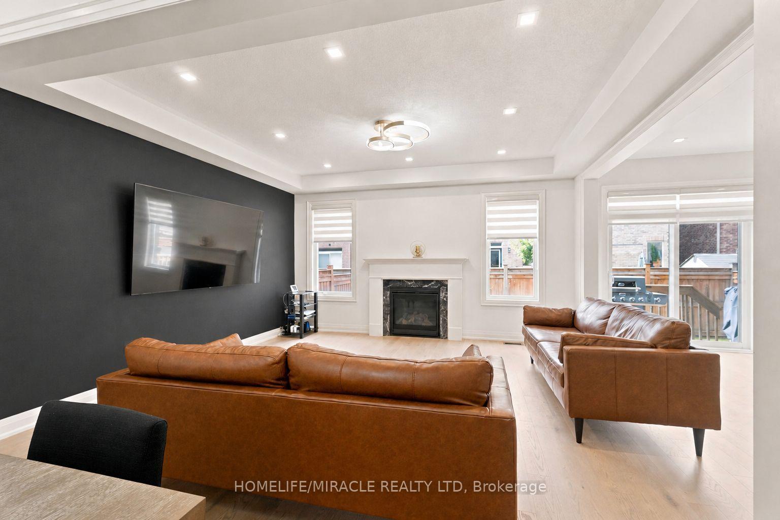 Photo 18 of 19 Kenesky Drive, Hamilton, Waterdown — HOMEH