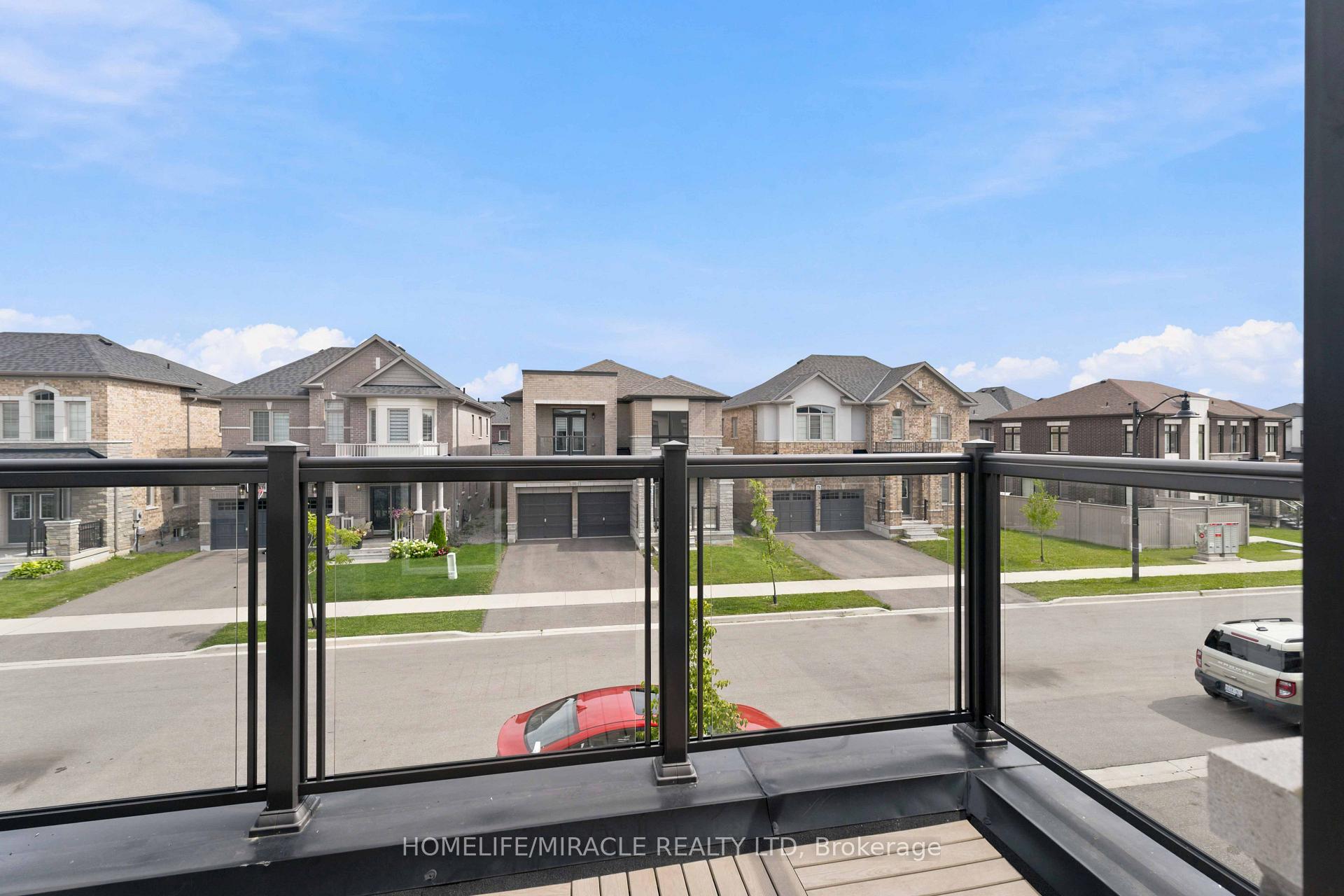 Photo 43 of 19 Kenesky Drive, Hamilton, Waterdown — HOMEH