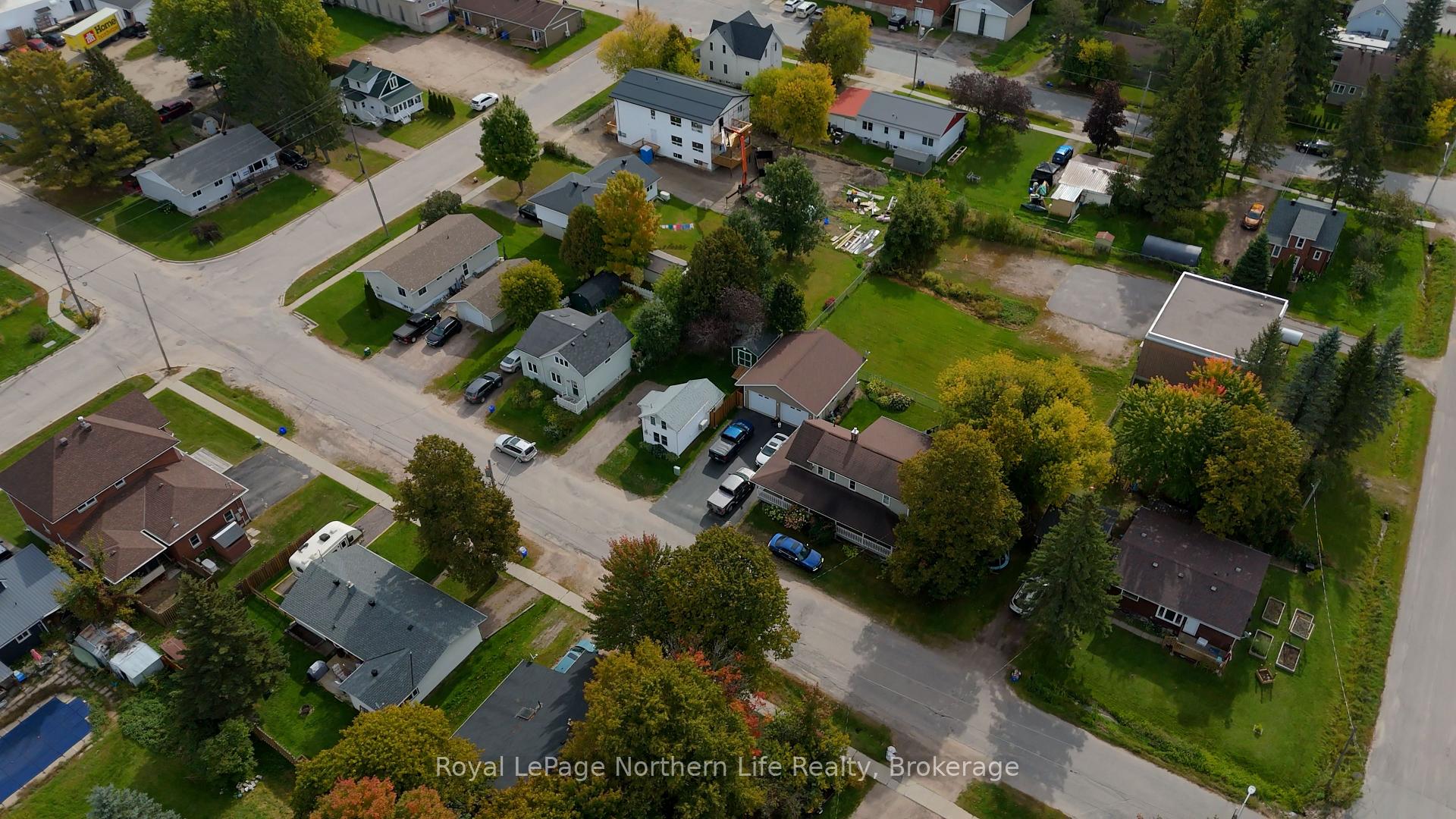 Photo 34 of 83 Memorial Park Drive, Powassan — HOMEH