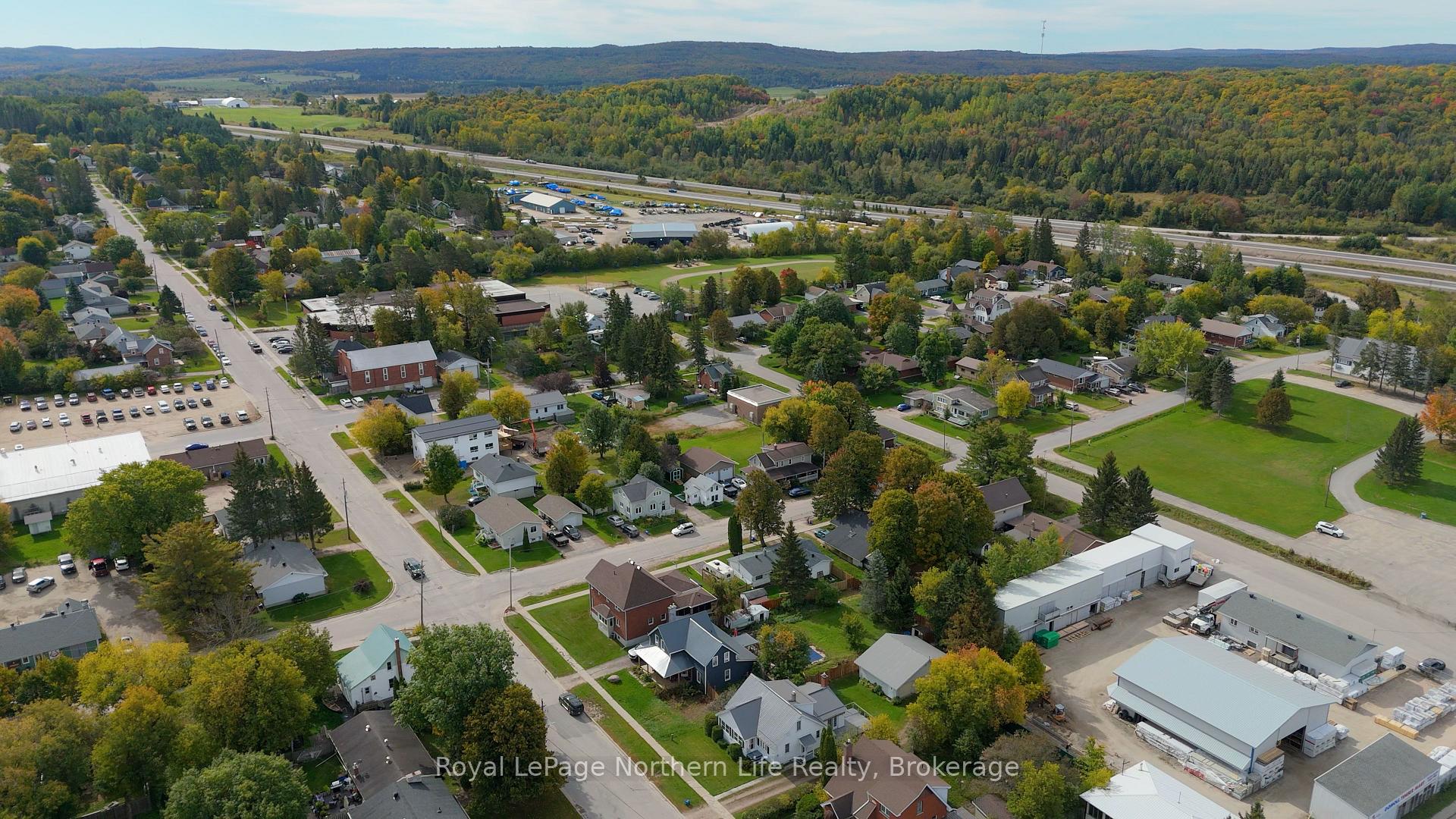 Photo 37 of 83 Memorial Park Drive, Powassan — HOMEH